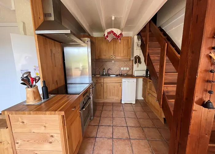 Charmant T4 Duplex Au Centre Du Village Avec Garage - Equipe Pour 6/7 Personnes - Fr-1-761-12